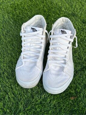 Vans White Lace-Up High-Top Boots
